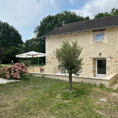 L Etable A Bois Holiday home Trelissac